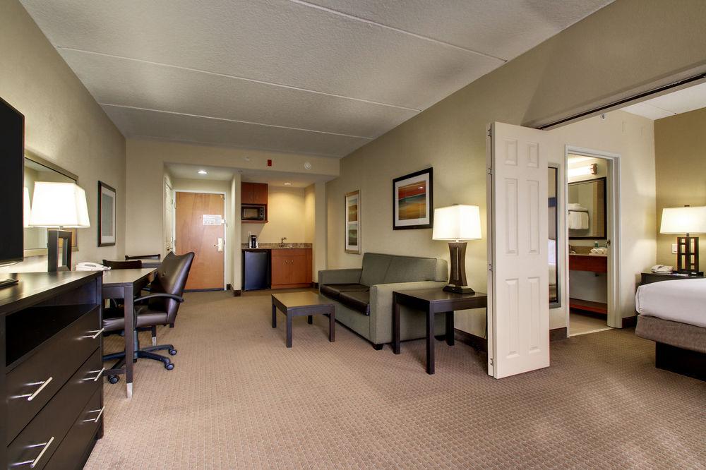 Holiday Inn Express & Suites Jacksonville South East - Medical Center Area By Ihg Exterior foto