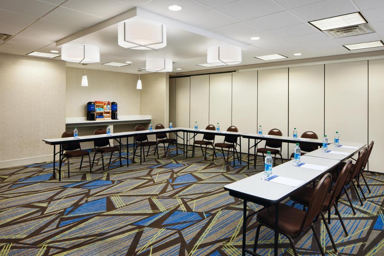 Holiday Inn Express & Suites Jacksonville South East - Medical Center Area By Ihg Exterior foto