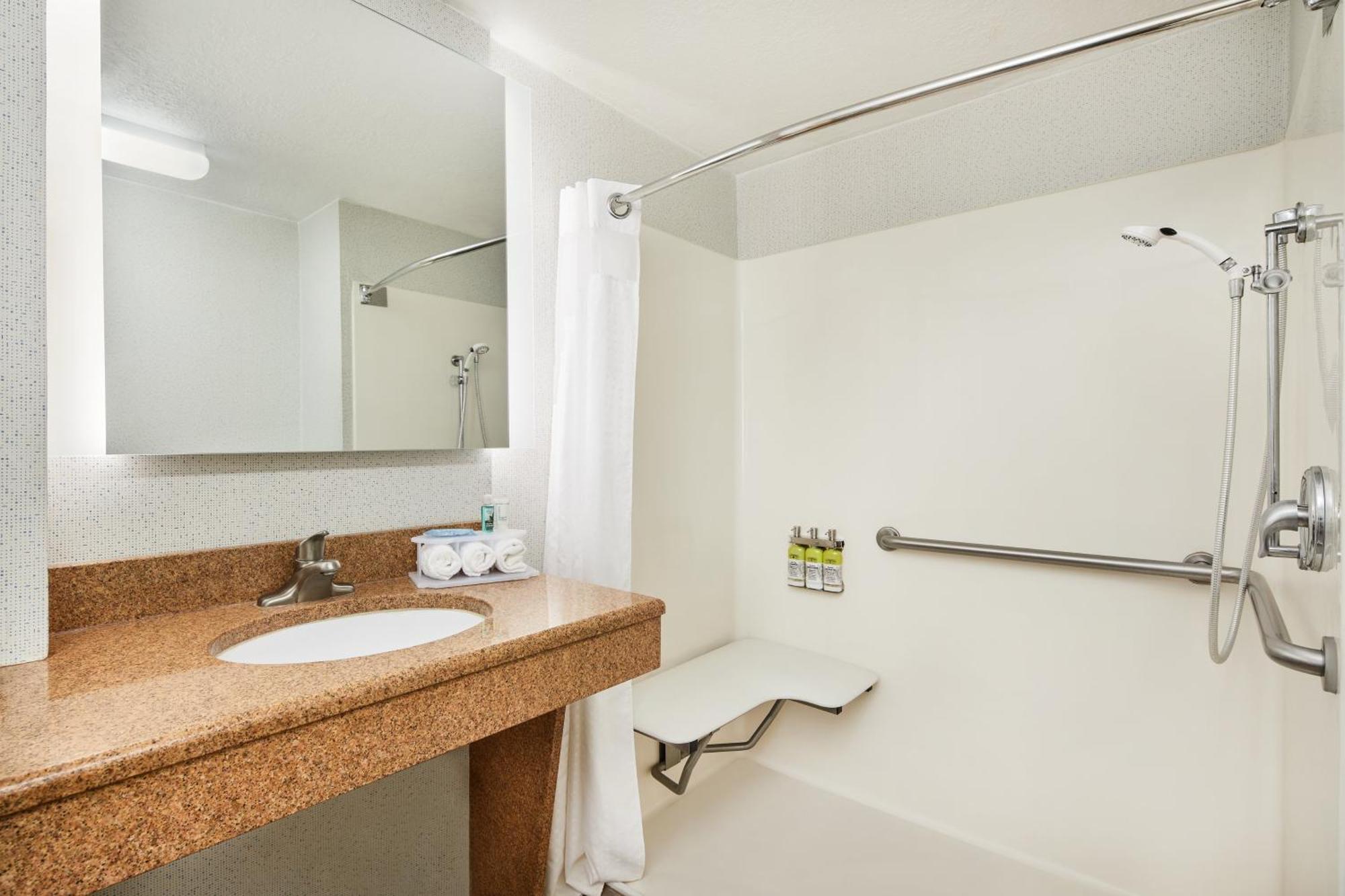 Holiday Inn Express & Suites Jacksonville South East - Medical Center Area By Ihg Exterior foto